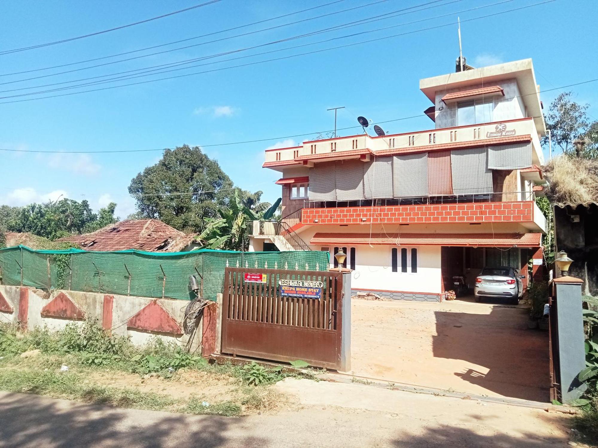 Eshwarkrupa Homestay 马迪凯里 外观 照片