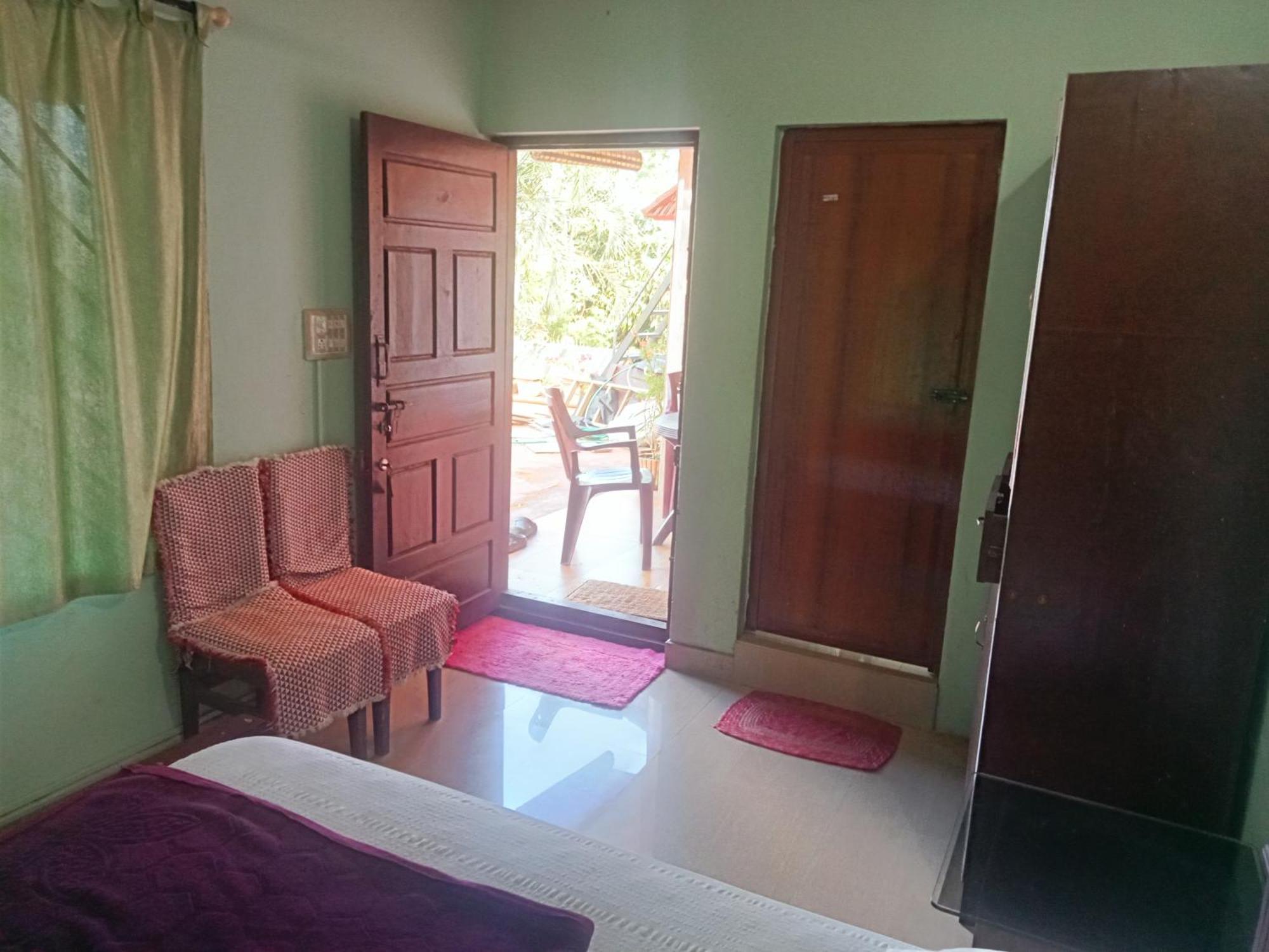 Eshwarkrupa Homestay 马迪凯里 外观 照片
