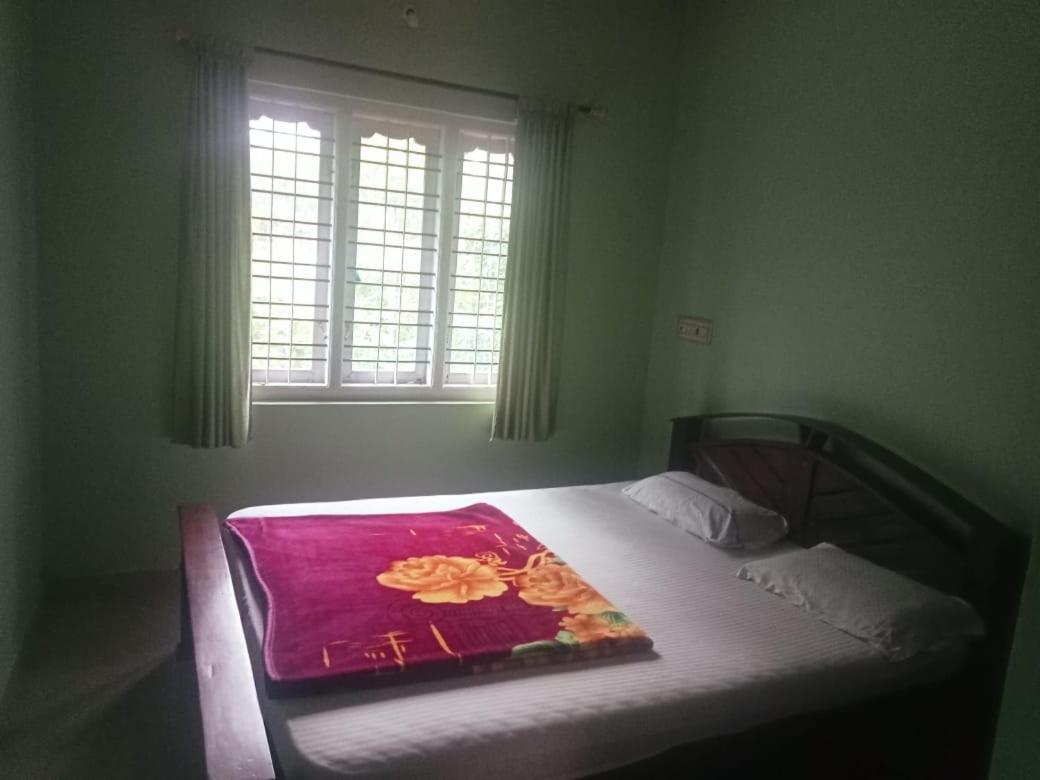 Eshwarkrupa Homestay 马迪凯里 外观 照片